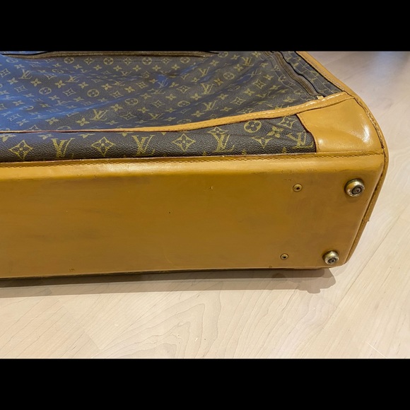 Louis Vuitton authentic Pullman 25x20 suitcase. Lovingly restored. - Picture 8 of 9